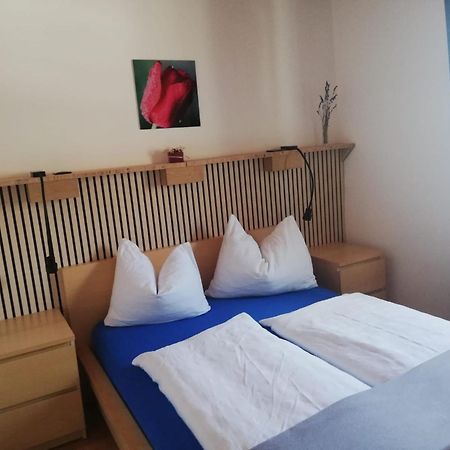 Stylish & Spacious Apartment With Patio Stams Esterno foto
