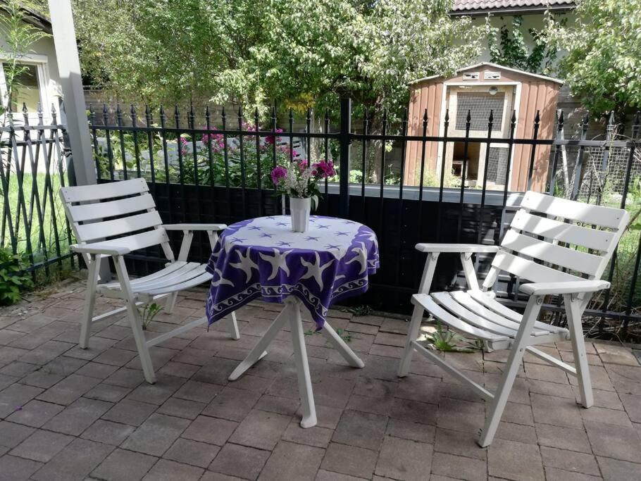 Stylish & Spacious Apartment With Patio Stams Esterno foto
