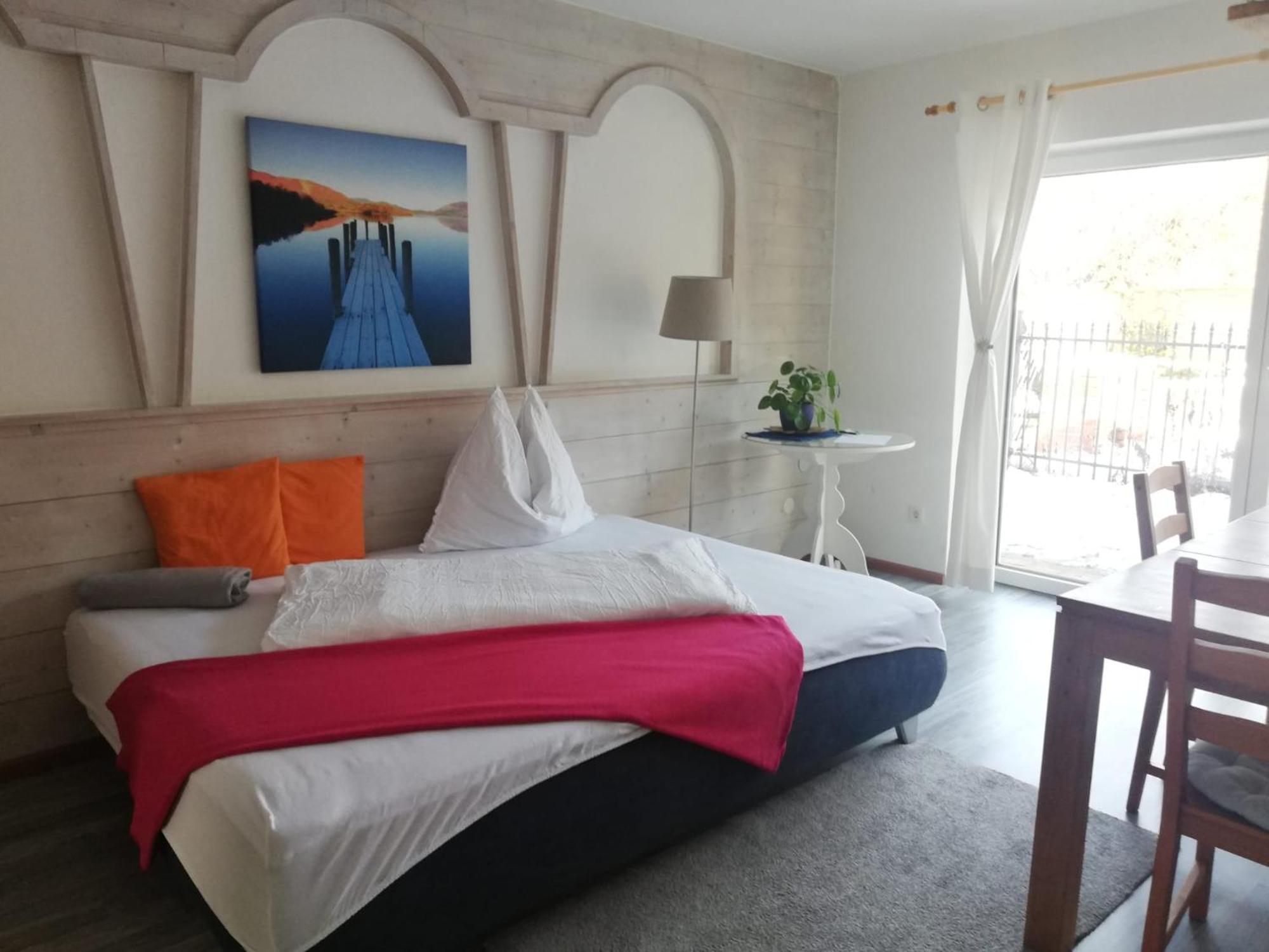 Stylish & Spacious Apartment With Patio Stams Esterno foto