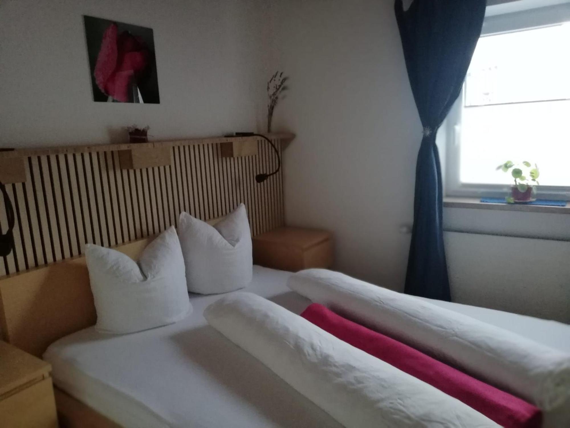 Stylish & Spacious Apartment With Patio Stams Esterno foto